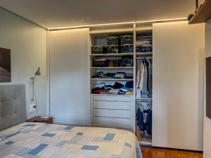 Image 9 - 929558