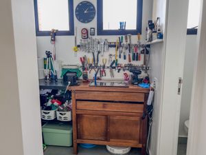 Image 14 - 929558