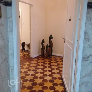 Image 3 - 929570