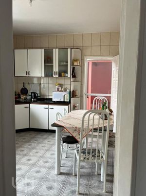 Image 7 - 929599