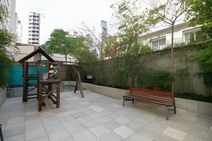 Image 26 - 929600