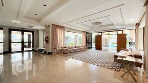 Image 38 - 929622
