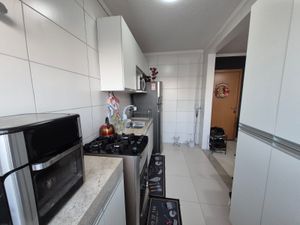 Image 10 - 929625