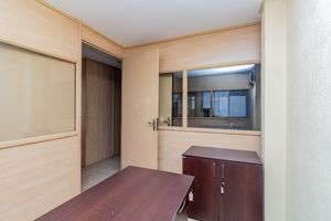 Image 18 - 929642