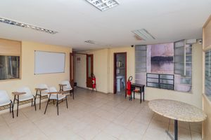 Image 7 - 929642