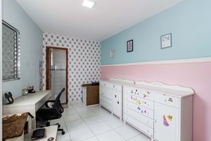 Image 11 - 929647