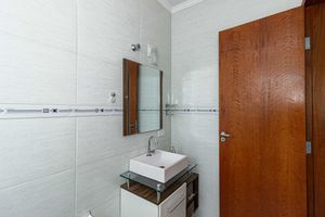 Image 19 - 929647