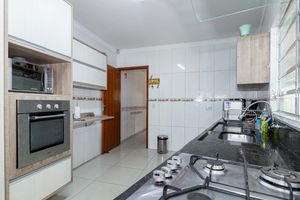 Image 30 - 929647