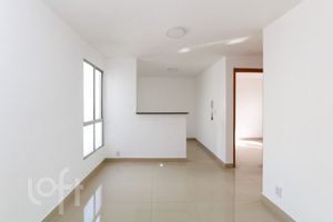 Image 6 - 929665