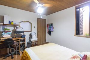 Image 4 - 929669
