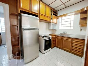 Image 7 - 929675