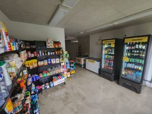 Image 15 - 929685