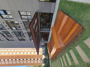 Image 14 - 929685