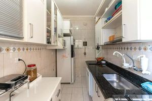 Image 3 - 929696