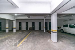 Image 32 - 929703