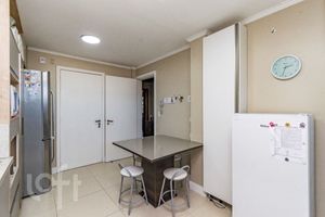 Image 31 - 929703