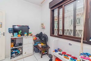 Image 11 - 929724