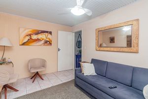 Image 35 - 929724