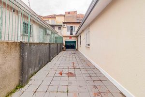 Image 56 - 929724