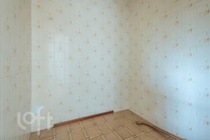Image 17 - 929732