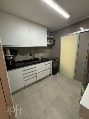 Image 4 - 929746