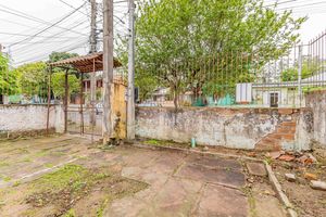 Image 38 - 929749