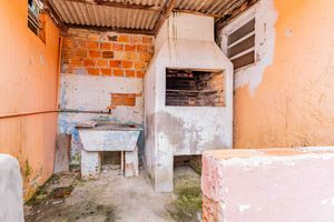 Image 32 - 929749