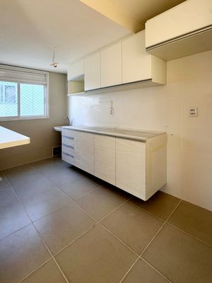 Image 3 - 929751