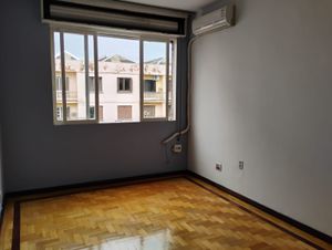 Image 3 - 929782
