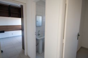Image 9 - 929784