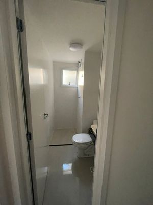 Image 3 - 929786