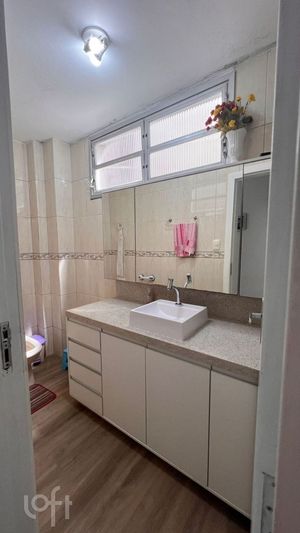 Image 3 - 929787