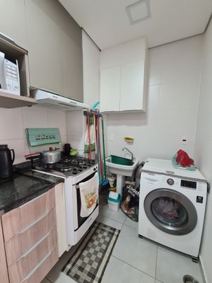 Image 4 - 929802