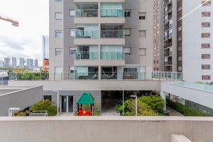Image 42 - 929804
