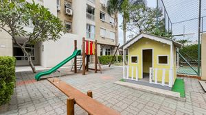 Image 4 - 929815