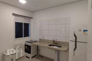 Image 4 - 929827