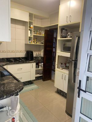 Image 3 - 929829