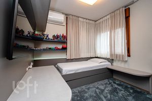 Image 19 - 929834