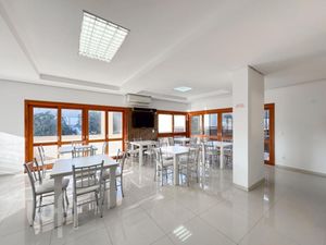 Image 22 - 929834