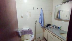 Image 7 - 929853