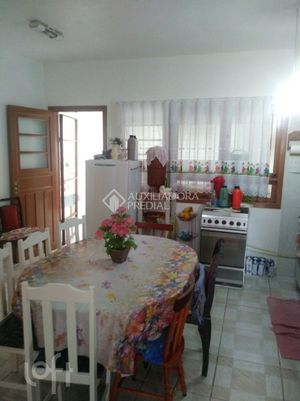 Image 9 - 929875