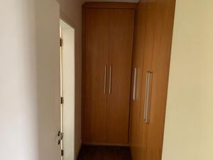 Image 17 - 929887