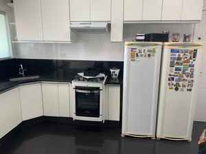 Image 8 - 929887
