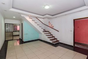 Image 3 - 929891