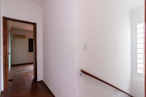 Image 12 - 929891