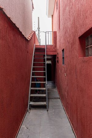 Image 29 - 929891
