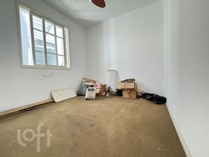 Image 7 - 929910