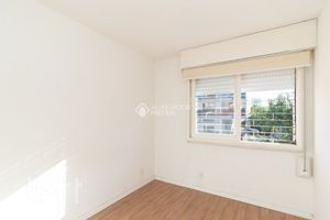 Image 3 - 929913