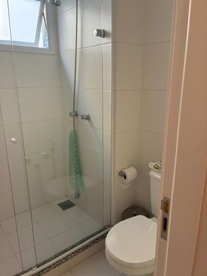 Image 18 - 929926