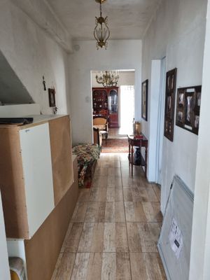 Image 6 - 929930